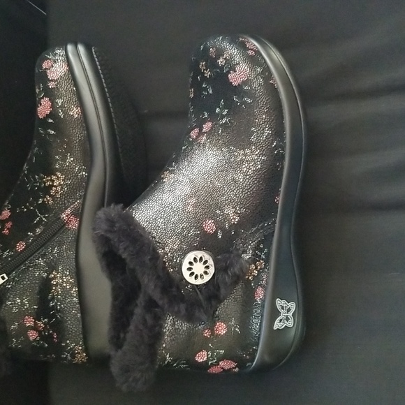 Alegria By PG Lite Leather Sweetie Pie Fur Lined Booties - Picture 3 of 16